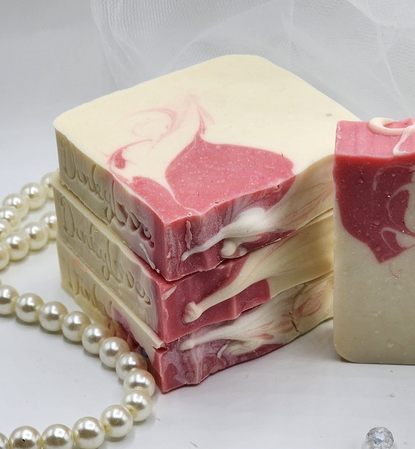 MACINTOSH APPLE / GOAT'S MILK SOAP / FALL SOAPS / AUTUMN SOAP / Bar Soap / Gift Soap / Gift Idea / Handmade Soap / Cold Process Soap