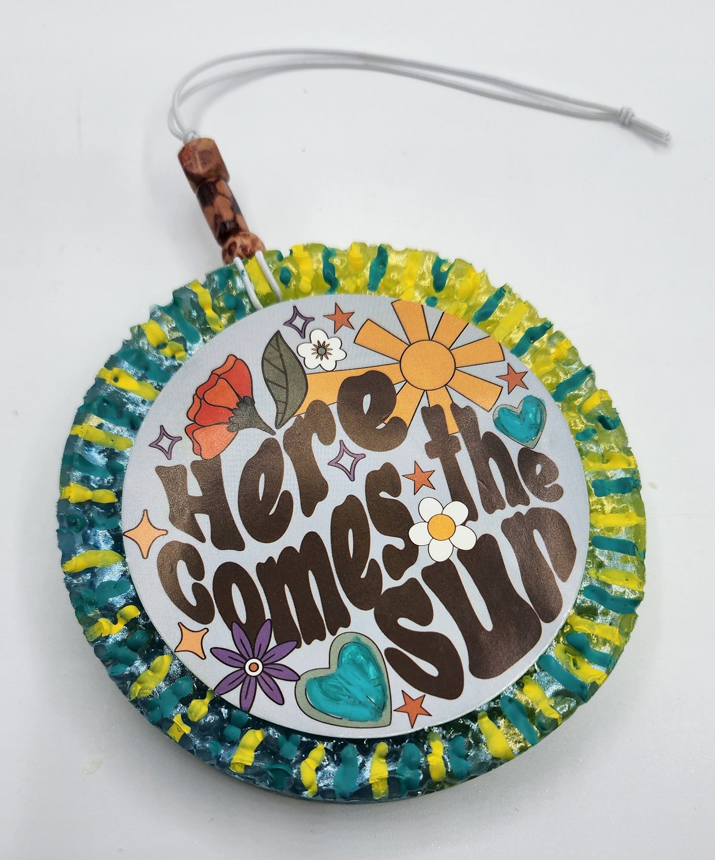 HERE COMES THE SUN / BREEZES & SUNSHINE / CAR FRESHIE / PEACH SHAPE / Car Air Freshners / Car Freshners