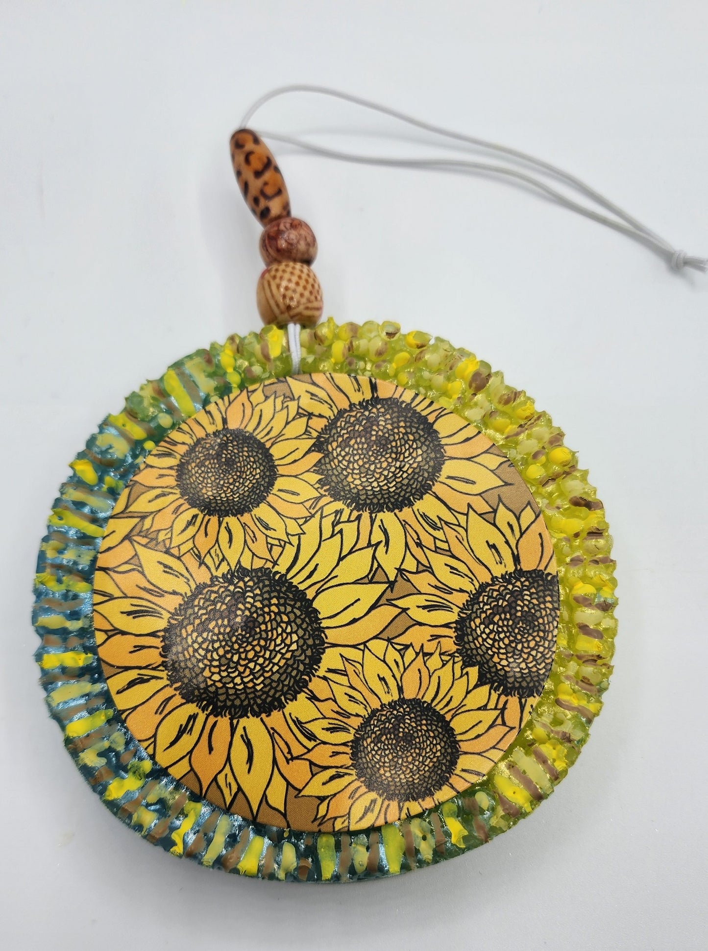 SUNFLOWERS / BREEZES & SUNSHINE / CAR FRESHIE / PEACH SHAPE / Car Air Freshners / Car Freshners
