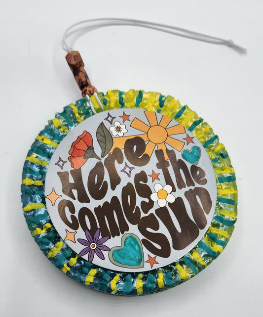 HERE COMES THE SUN / BREEZES & SUNSHINE / CAR FRESHIE / PEACH SHAPE / Car Air Freshners / Car Freshners