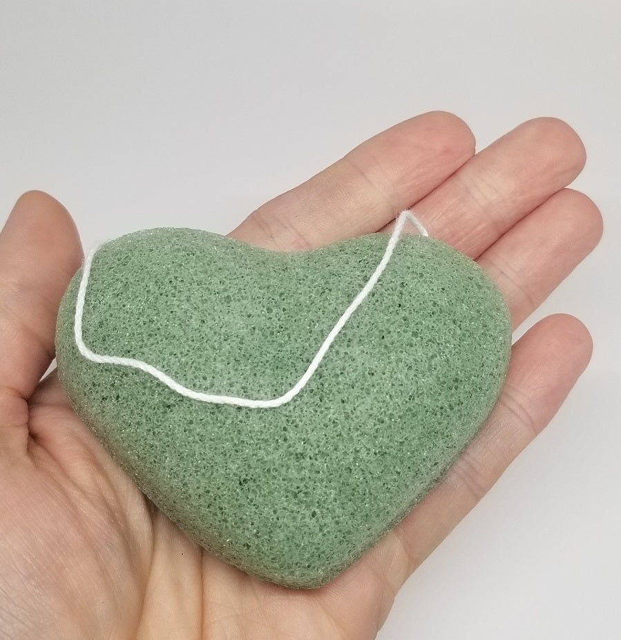 HEART SHAPED KONJAC FACIAL SPONGES / VEGAN FRIENDLY